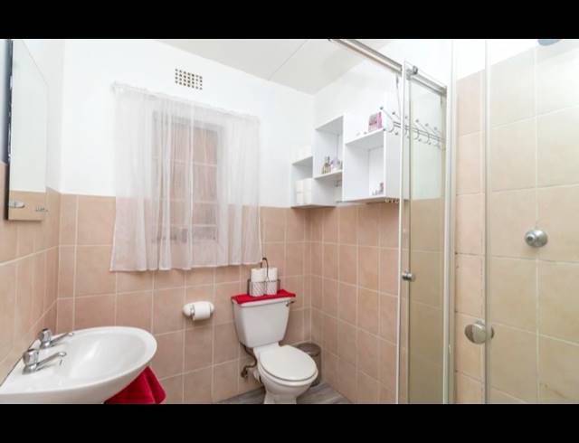 2 bed property to rent in SHARONLEA